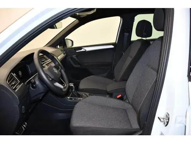 Gebraucht VW Tiguan Move 150 PS (110 kW) 2023 Pure white SUV