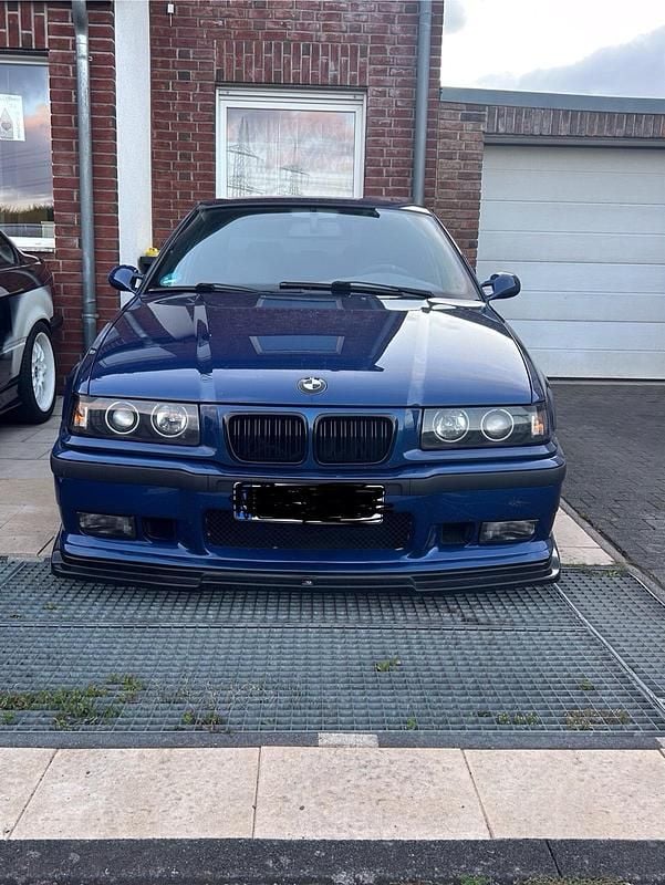 Blau Gebraucht 1998 BMW 316 Limousine | 5.999 € (Teuer) - Bild 1/4