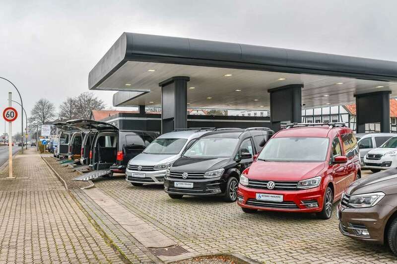 Schwarz Gebraucht 2010 VW Caddy Maxi Van / Kleinbus | 22.950 € - Bild 1/4