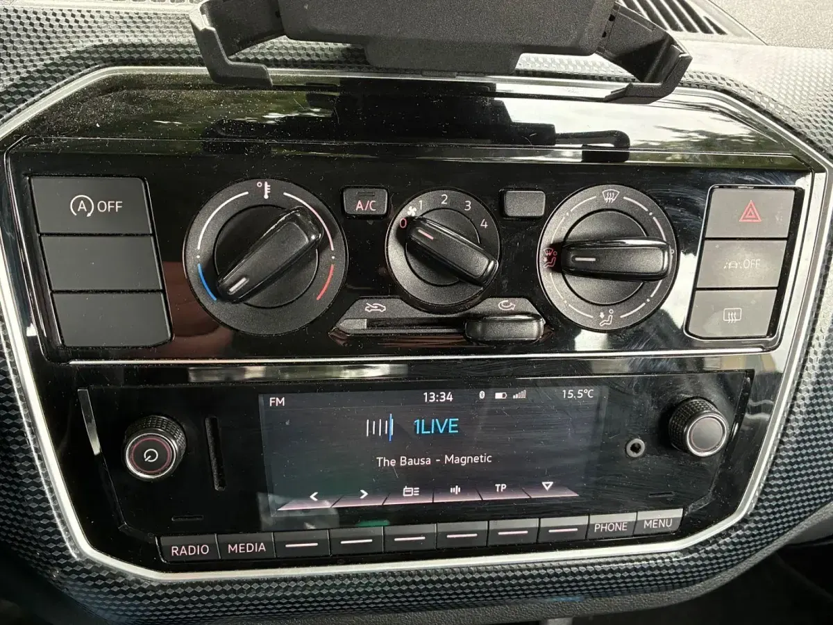 Gebraucht VW up! 65 PS (47 kW) 2021 Weiß Kleinwagen