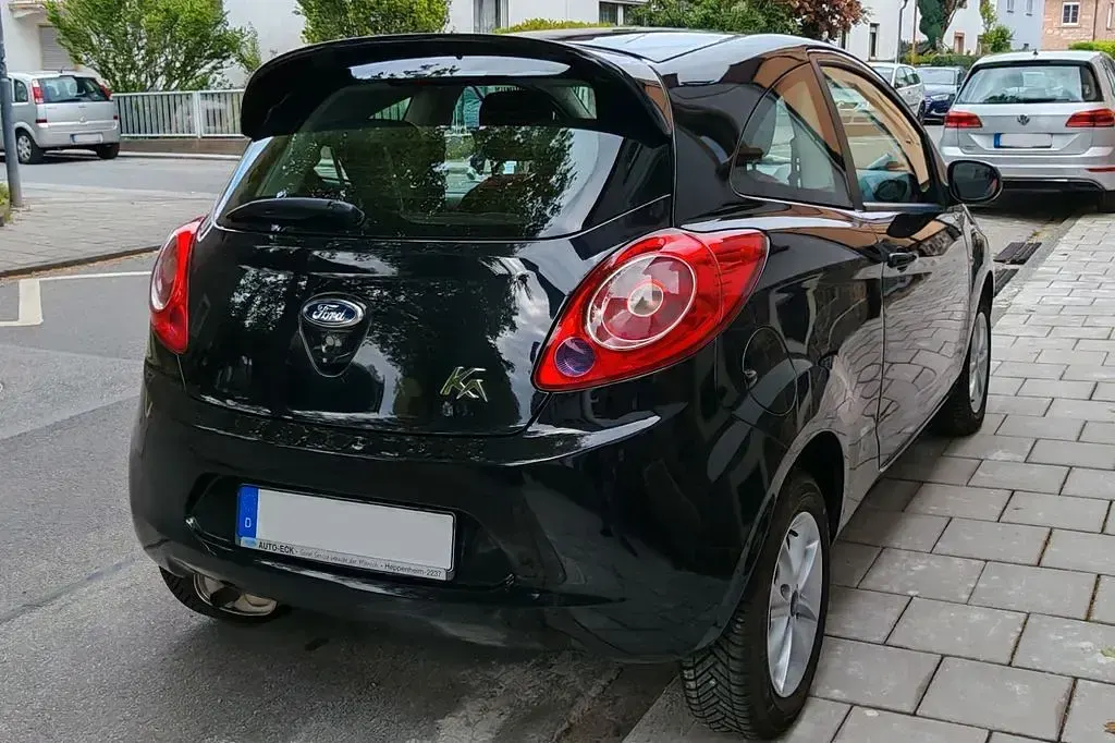 Gebraucht Ford Ka Titanium 69 PS (50 kW) 2014 Schwarz Kleinwagen