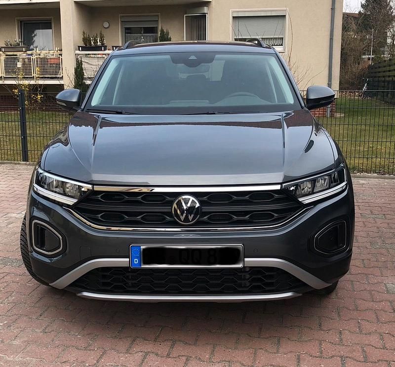 Gebraucht VW T-Roc Move 150 PS (110 kW) 2023 Grau SUV