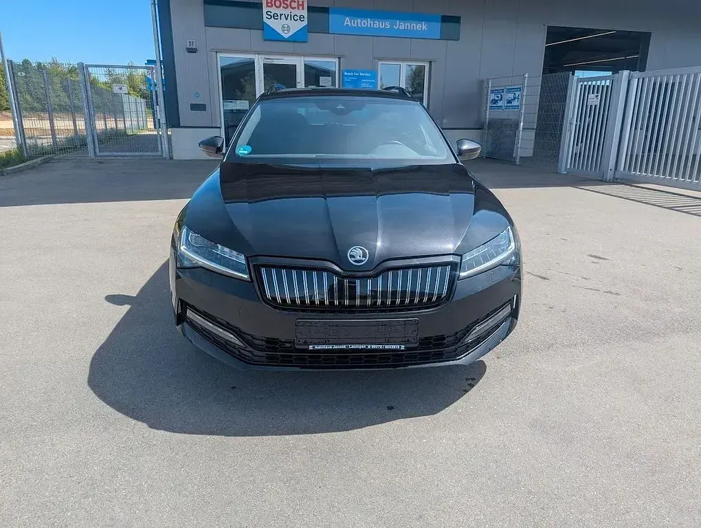 Gebraucht Skoda Superb SportLine 218 PS (160 kW) 2023 Schwarz Kombi