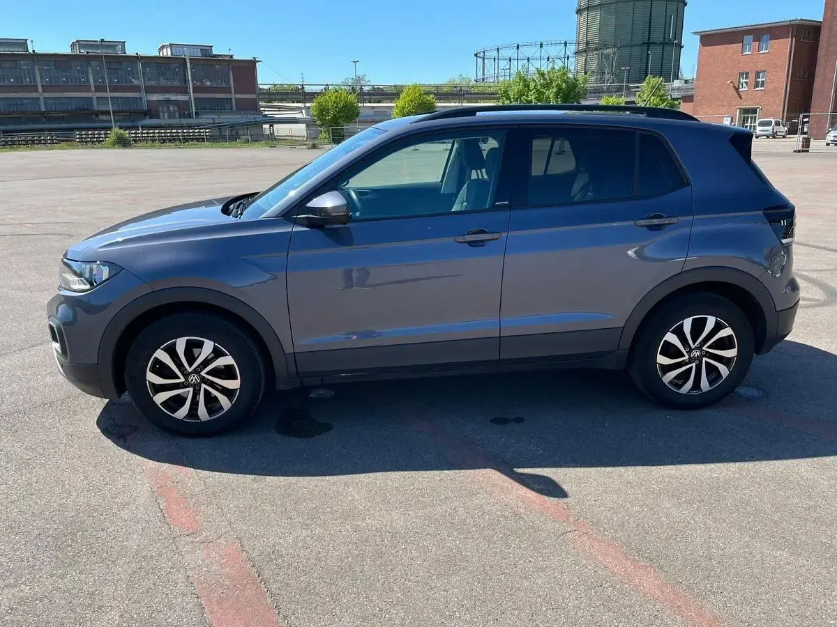 Gebraucht VW T-Cross 95 PS (69 kW) 2022 Grau SUV