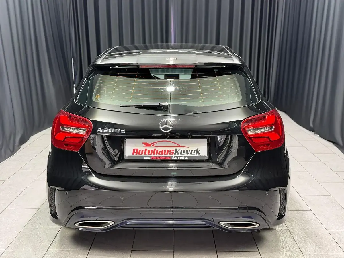 Gebraucht Mercedes A200 AMG line 136 PS (100 kW) 2017 Schwarz Limousine