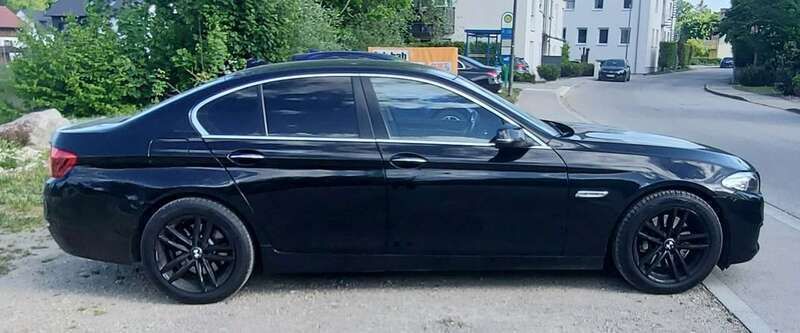 Schwarz Gebraucht 2016 BMW 525 Sport Line Limousine | 19.800 € (Superpreis) - Bild 1/4