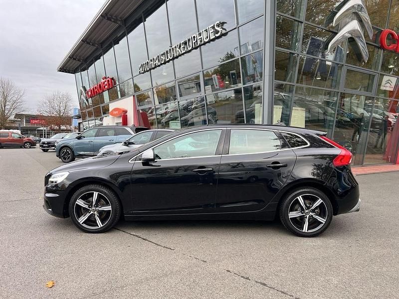 Gebraucht Volvo V40 R-Design 116 PS (85 kW) 2017 Schwarz Limousine