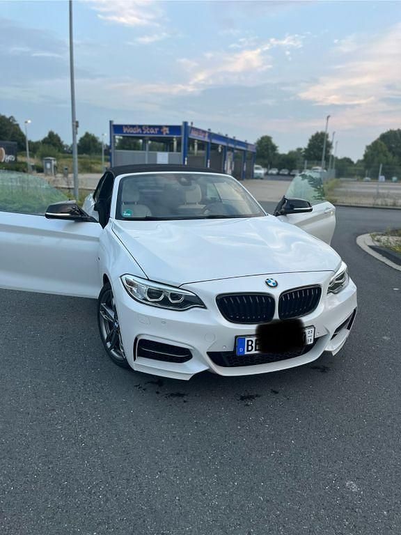 Weiß Gebraucht 2016 BMW M235 Performance Cabrio | 27.200 € (Fairer Preis) - Bild 1/4