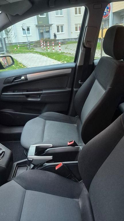 Gebraucht Opel Zafira 129 PS (94 kW) 2005 Grau Van / Kleinbus