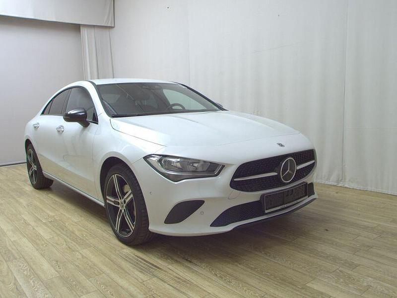 Gebraucht Mercedes CLA200 Progressive 150 PS (110 kW) 2021 Weiss Limousine