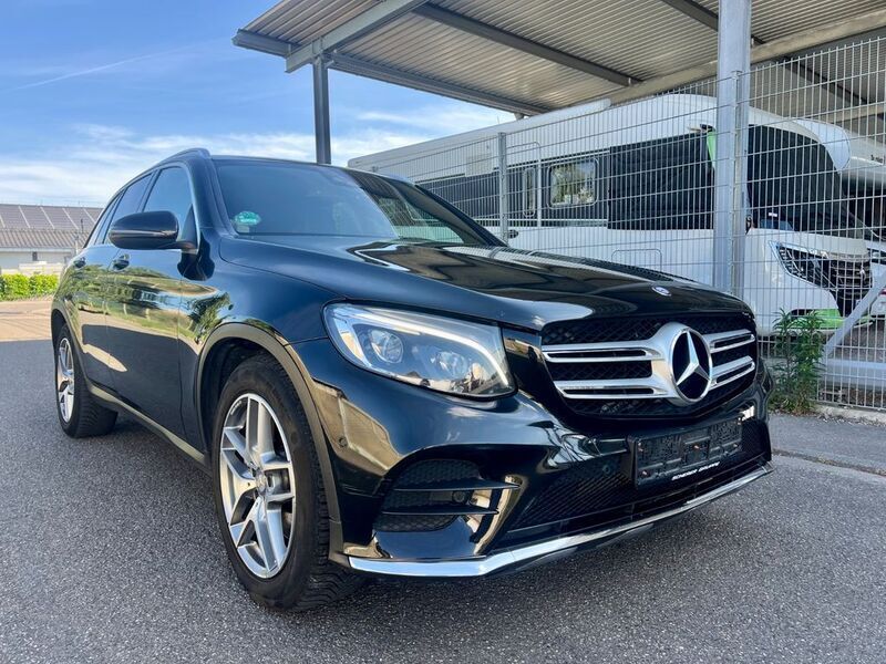 Schwarz Gebraucht 2016 Mercedes GLC220 AMG line SUV | 23.500 € (Fairer Preis) - Bild 1/4