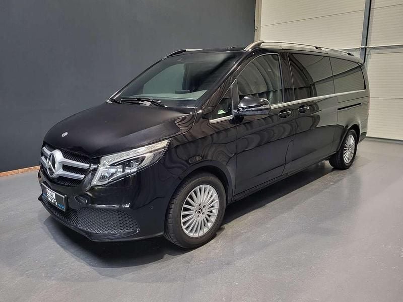 Gebraucht Mercedes V300 Avantgarde 239 PS (175 kW) 2020 Obsidianschwarz metallic Van / Kleinbus
