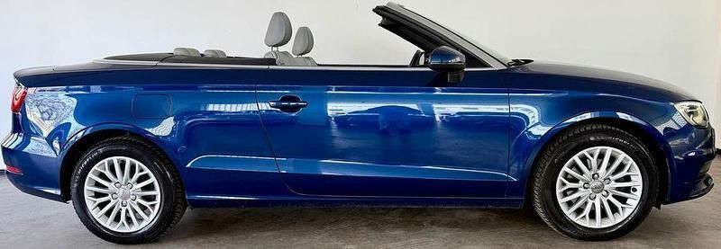 Gebraucht Audi A3 Cabriolet Ambiente 125 PS (91 kW) 2015 Blau Cabrio