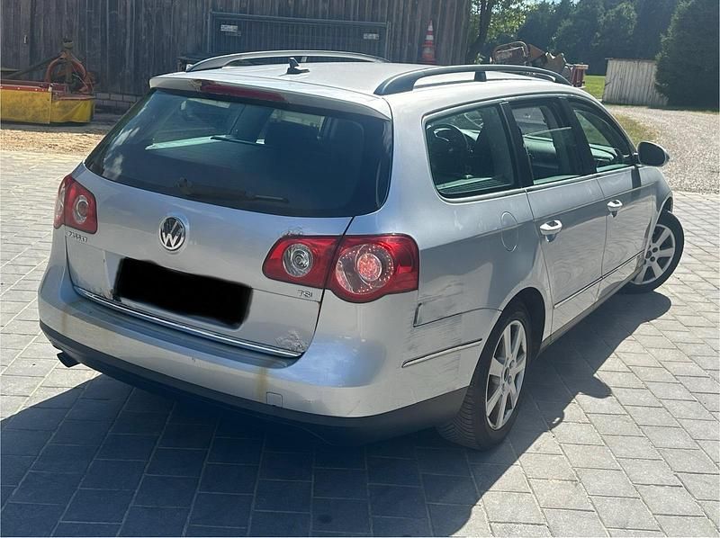 Silber Gebraucht 2008 VW Passat Kombi | 1.100 € (Superpreis) - Bild 1/4