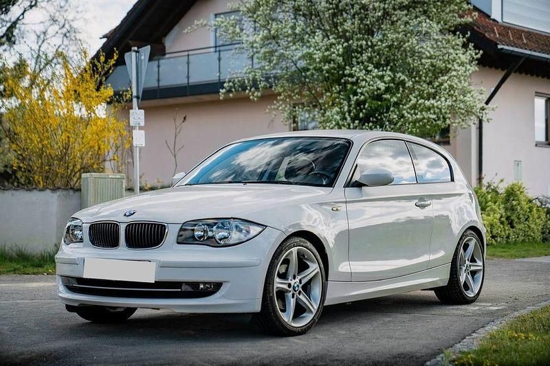 Brugt BMW 116 122 HK (89 kW) 2009 Hvid Hatchback