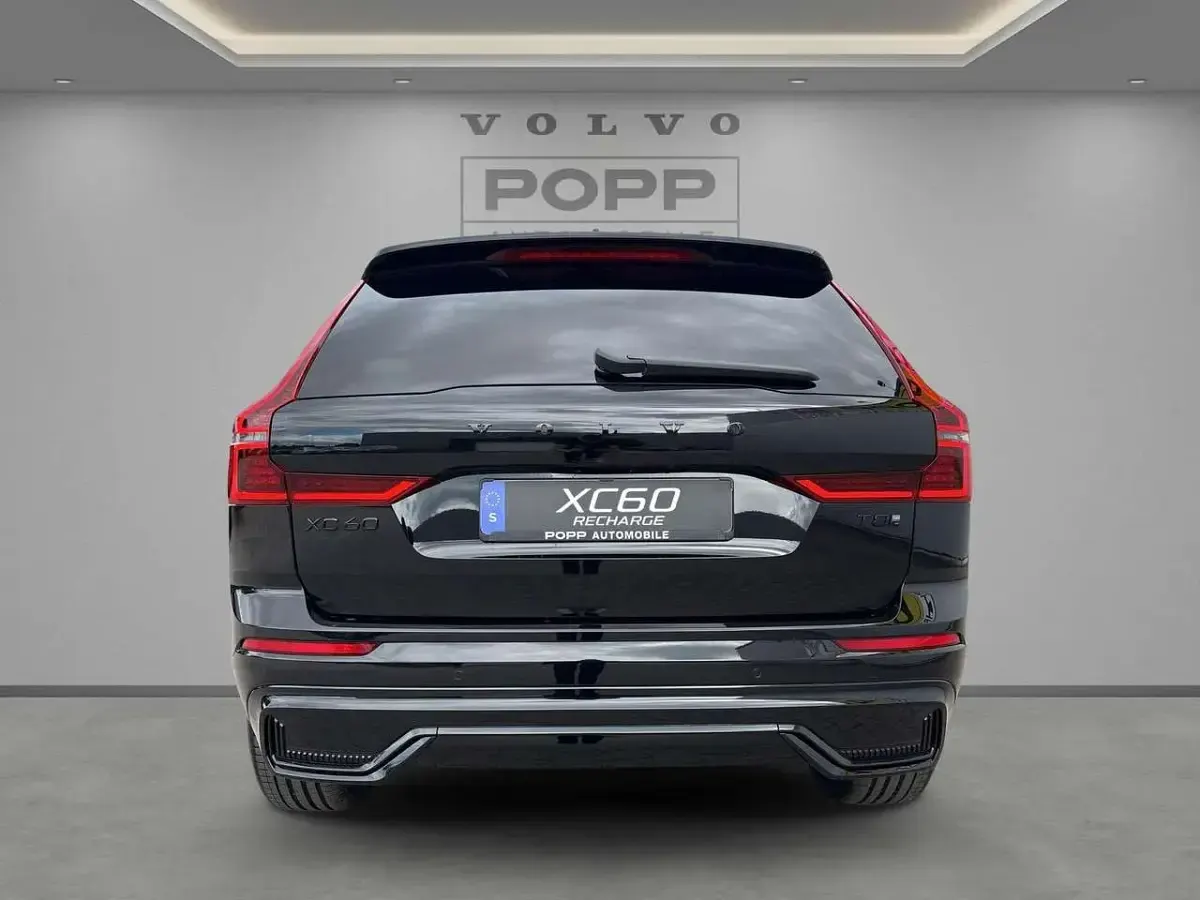 Neu Volvo XC60 Plus 455 PS (334 kW) 2026 Onyx black SUV