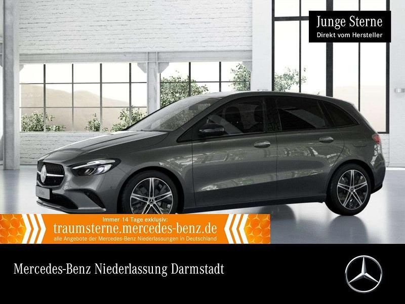 Grau Gebraucht 2024 Mercedes B200 Advanced Plus Van / Kleinbus | 36.990 € (Teuer) - Bild 1/3