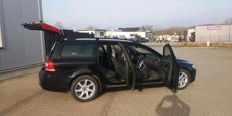 Gebraucht Volvo V70 181 PS (133 kW) 2014 Schwarz Kombi