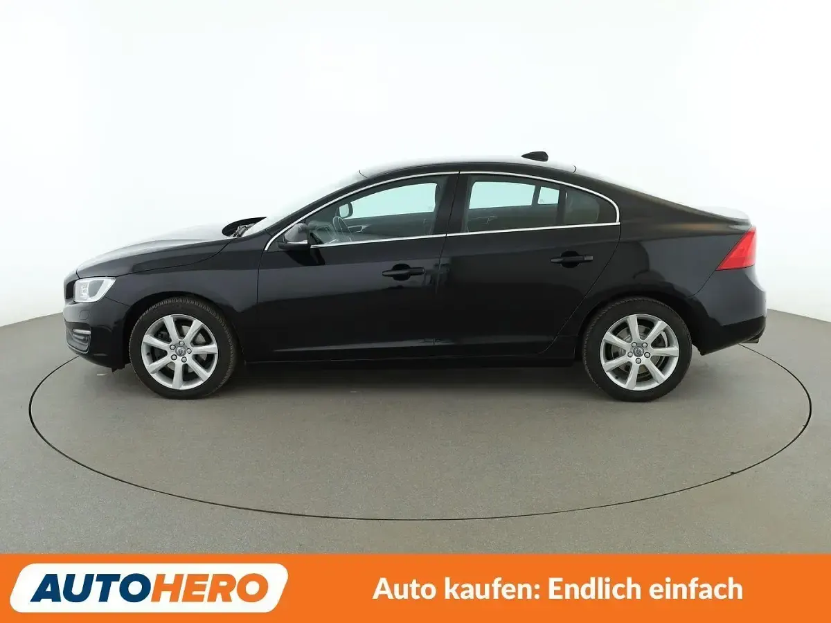 Gebraucht Volvo S60 Momentum 152 PS (111 kW) 2015 Schwarz Limousine