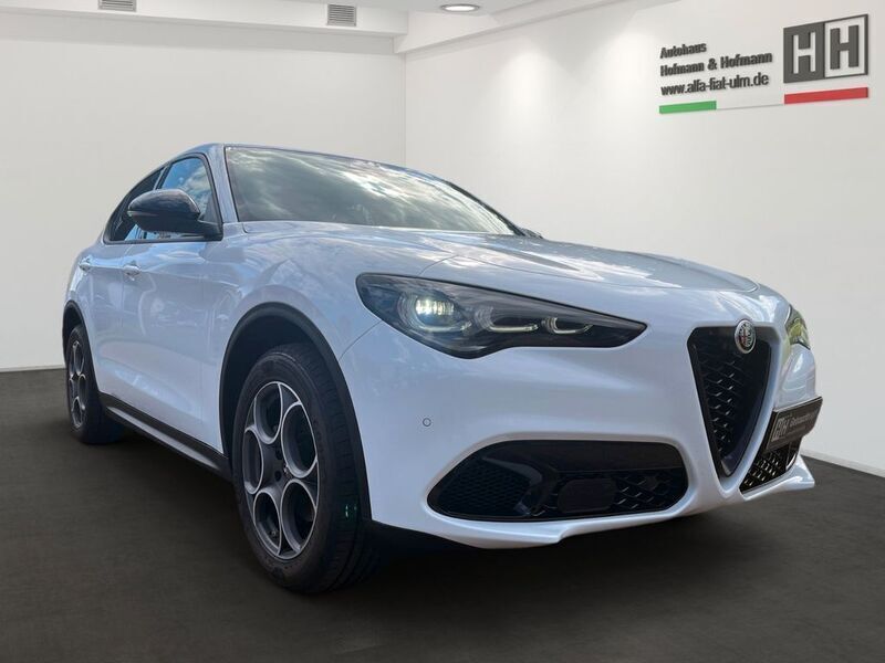 Gebraucht Alfa Romeo Stelvio Sprint 209 PS (153 kW) 2023 Weiß SUV