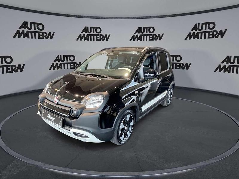 Neu Fiat Panda Cross Cross 65 PS (47 kW) 2026 Schwarz Kleinwagen