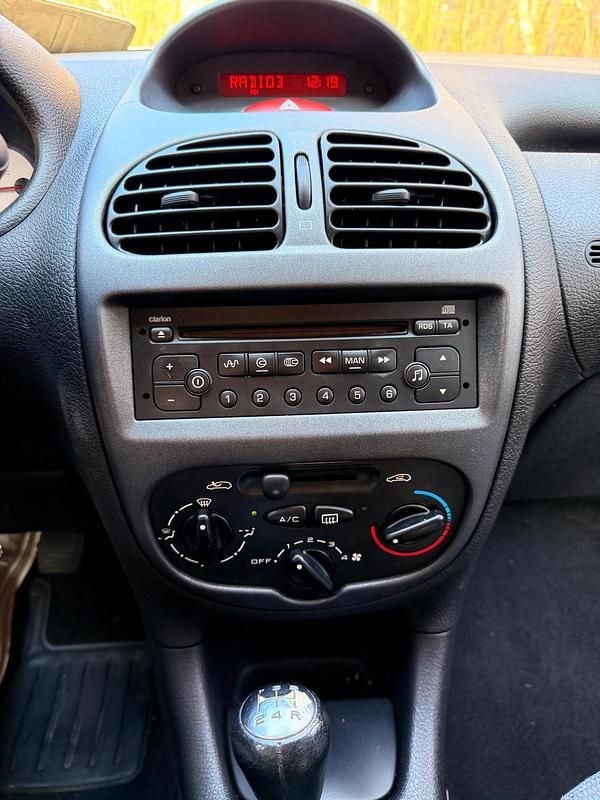 Gebraucht Peugeot 206 75 PS (55 kW) 2005 Silber Kombi