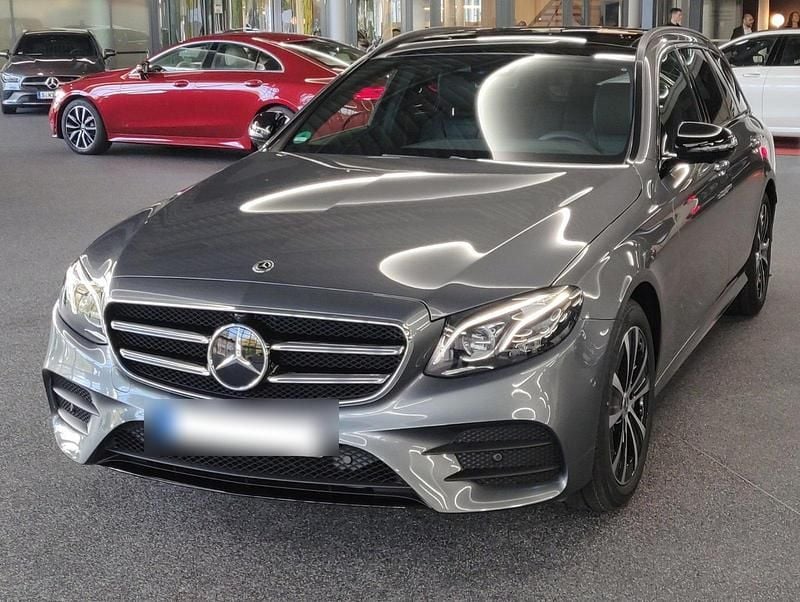 Grau Gebraucht 2019 Mercedes E400 AMG Kombi | 39.000 € (Fairer Preis) - Bild 1/2