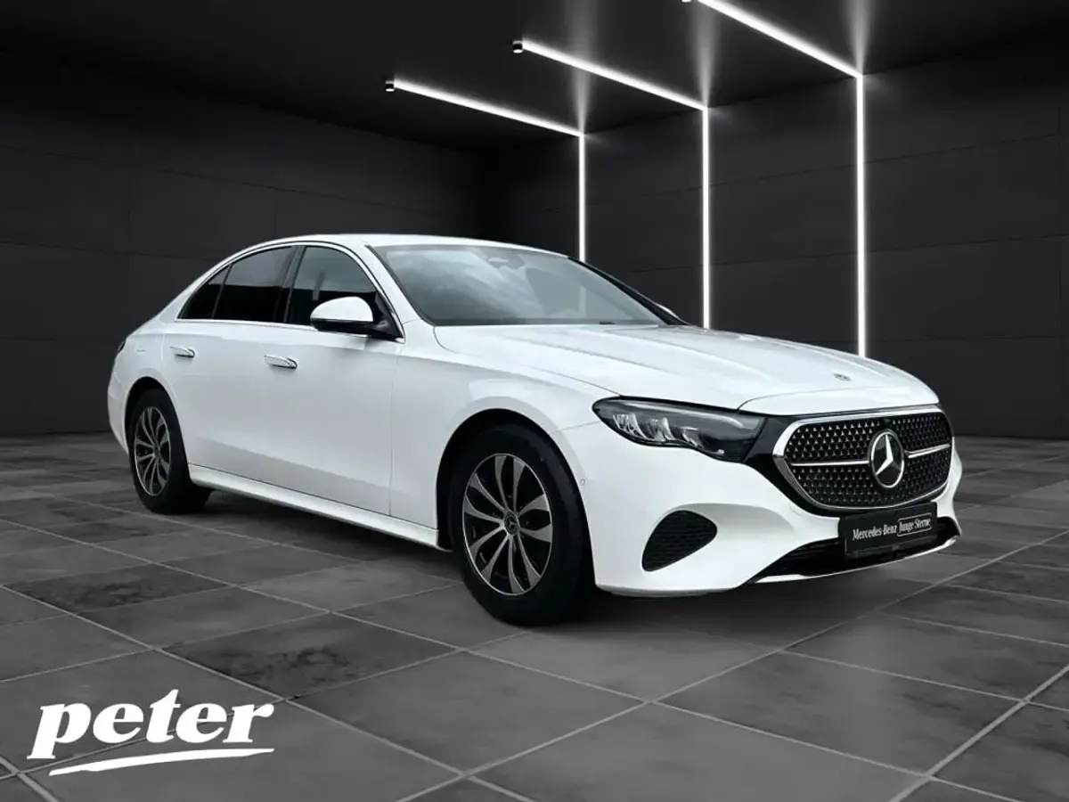 Gebraucht Mercedes E200 Advanced 204 PS (150 kW) 2024 Unilack polarweiß Limousine