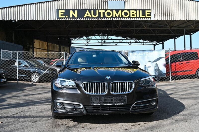 Braun Gebraucht 2013 BMW 520 Comfort Edition Limousine | 16.900 € (Fairer Preis) - Bild 1/4