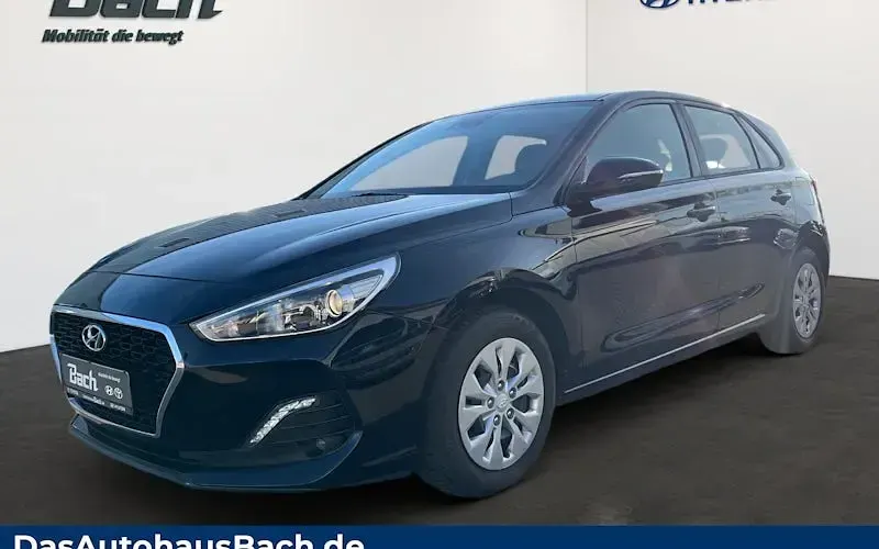 Gebraucht Hyundai i30 Select 100 PS (73 kW) 2018 Limousine