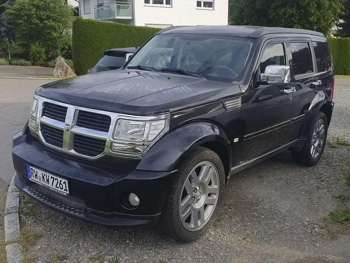 Gebraucht Dodge Nitro SXT 177 PS (130 kW) 2008 Brilliant black SUV