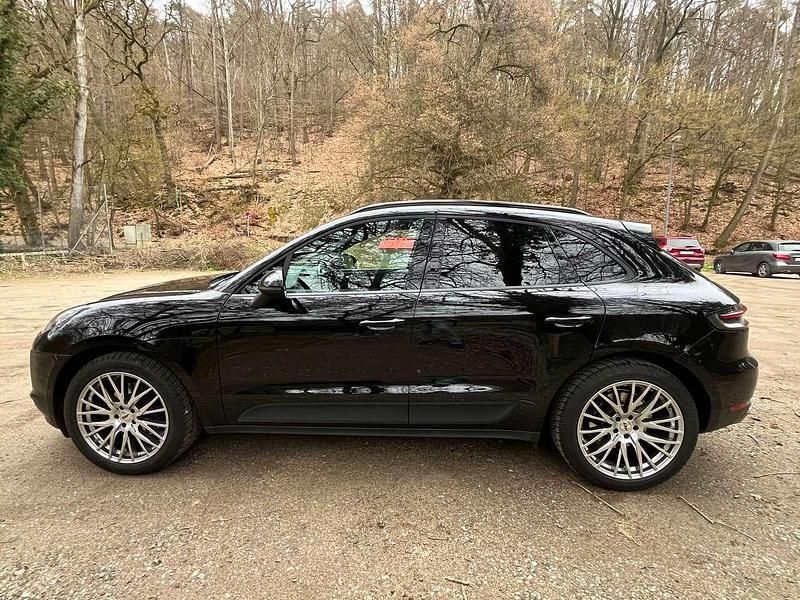 Gebraucht Porsche Macan 245 PS (180 kW) 2018 Schwarz SUV
