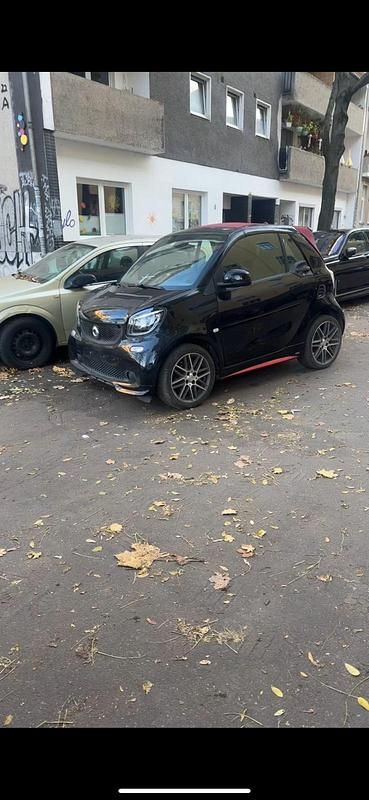 Schwarz Gebraucht 2018 Smart ForTwo Cabrio Brabus Cabrio | 15.000 € - Bild 1/3