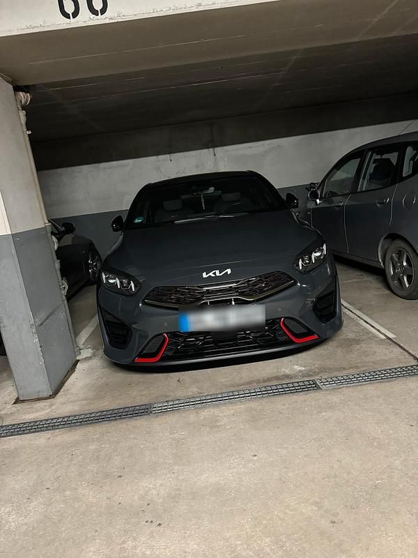 Gebraucht Kia ProCeed GT 204 PS (150 kW) 2023 Grau Kombi