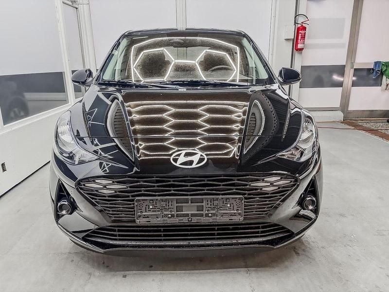 Neu Hyundai i10 Style 77 PS (56 kW) 2025 Phantom black x5b Kleinwagen