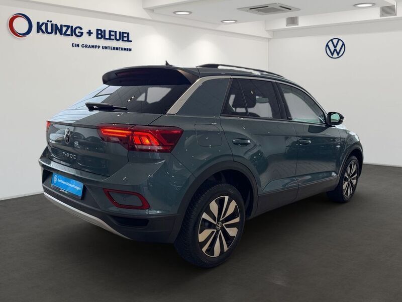 Gebraucht VW T-Roc Move 150 PS (110 kW) 2023 Petroleum blue metallic SUV