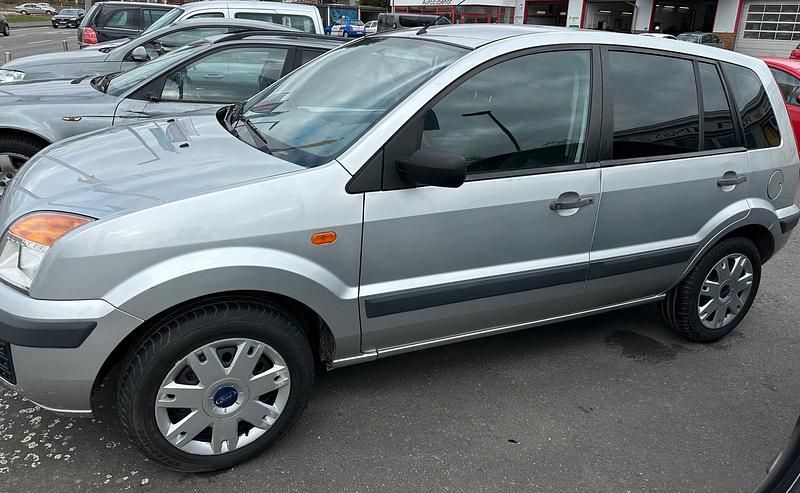 Gebraucht Ford Fusion 80 PS (58 kW) 2008 Silber Kleinwagen