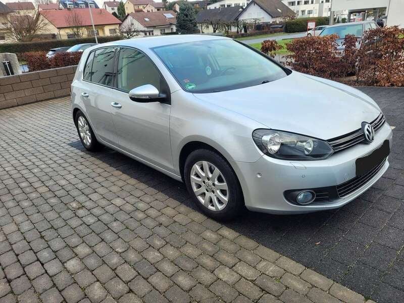 Silber Gebraucht 2009 VW Golf VI Comfortline Limousine | 5.600 € (Fairer Preis) - Bild 1/4