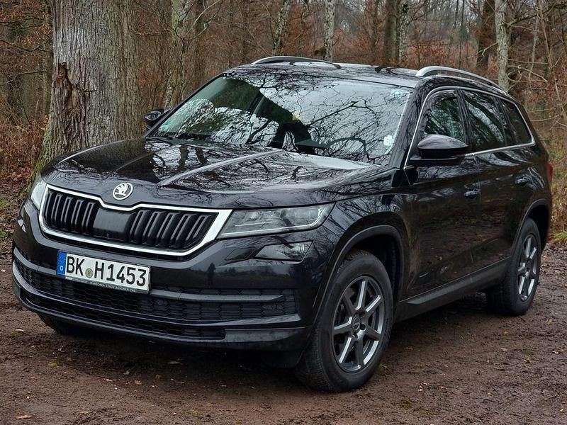 Schwarz Gebraucht 2018 Skoda Kodiaq SUV | 22.999 € (Teuer) - Bild 1/4