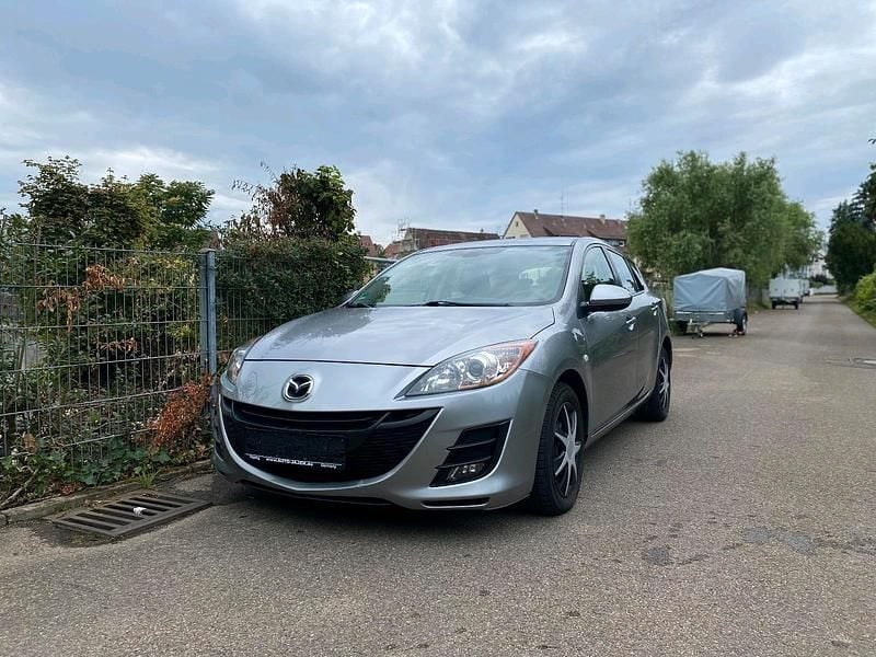 Grau Gebraucht 2011 Mazda 3 Kleinwagen | 5.100 € (Guter Preis) - Bild 1/4
