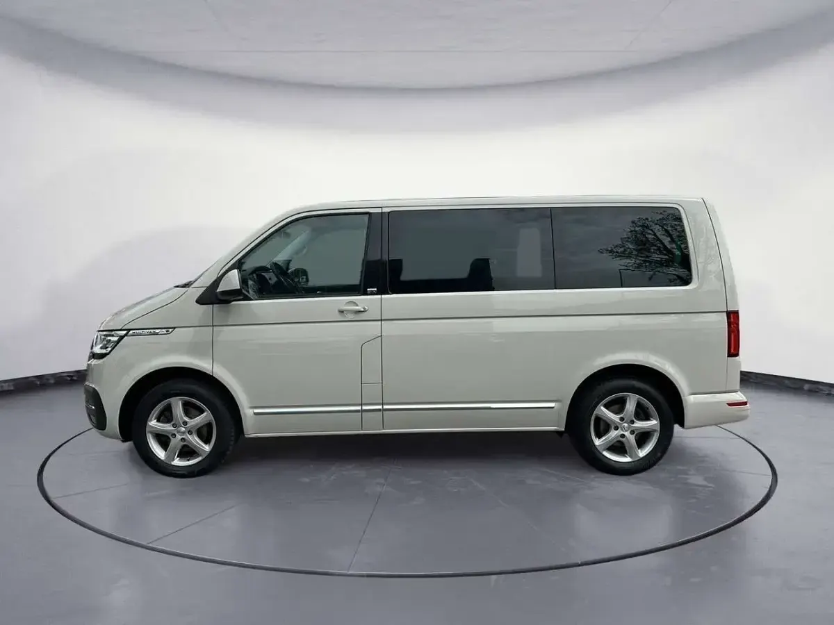 Occasion VW Multivan Generation Six 150 ch (110 kW) 2022 Gris Monospace