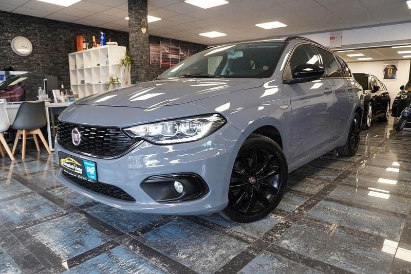 Gebraucht Fiat Tipo S 120 PS (88 kW) 2018 Grau Kleinwagen