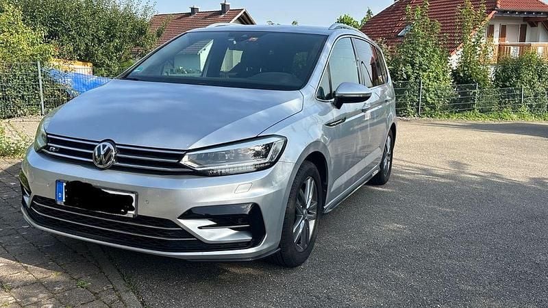 Silber Gebraucht 2017 VW Touran R-line Van / Kleinbus | 14.900 € (Superpreis) - Bild 1/4