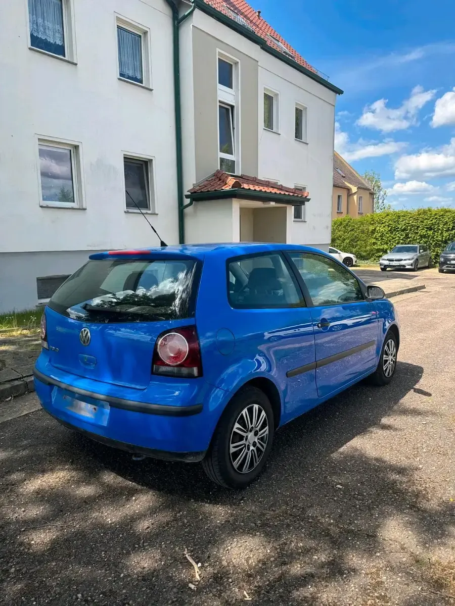 Gebraucht VW Polo 60 PS (44 kW) 2009 Blau Kleinwagen