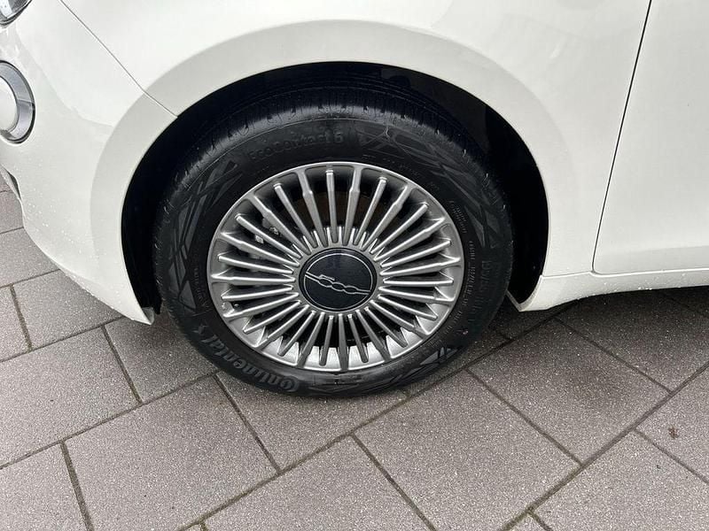 Gebraucht Fiat 500e 86 kW (118 PS) 2023 Arktis weiß Limousine