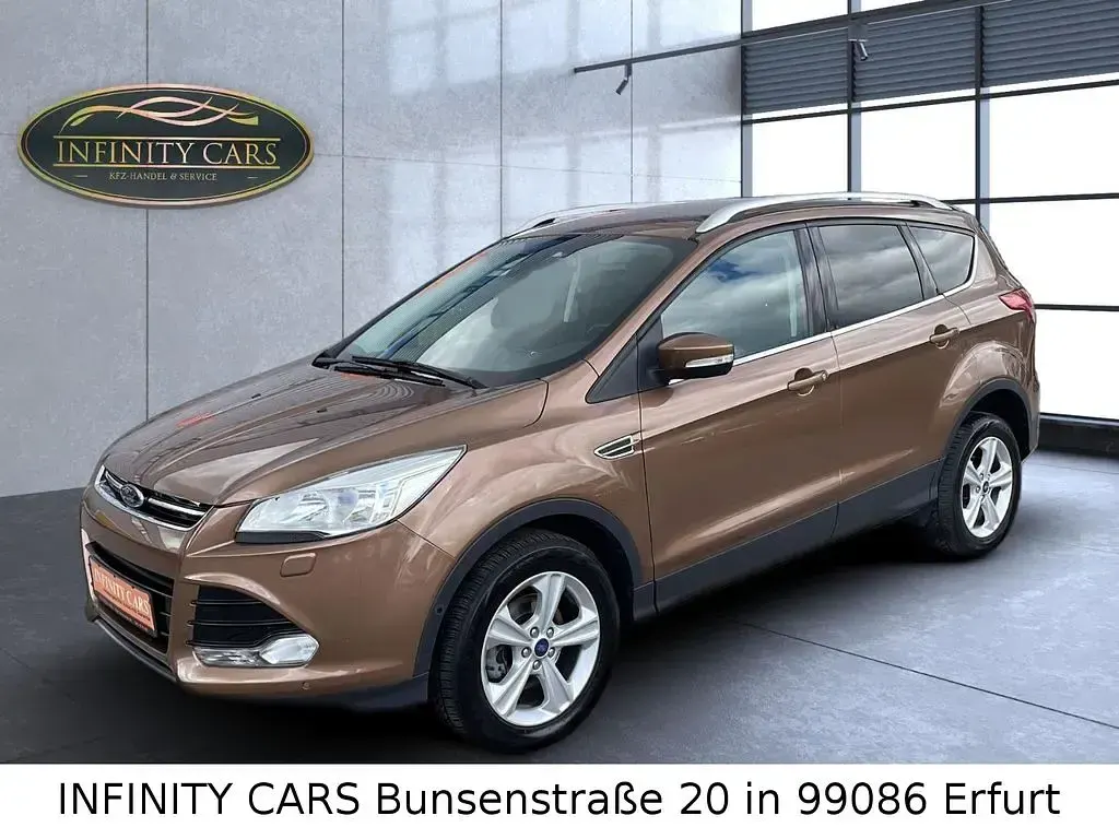 Usado Ford Kuga Titanium 150 HP (110 kW) 2014 Castanho SUV