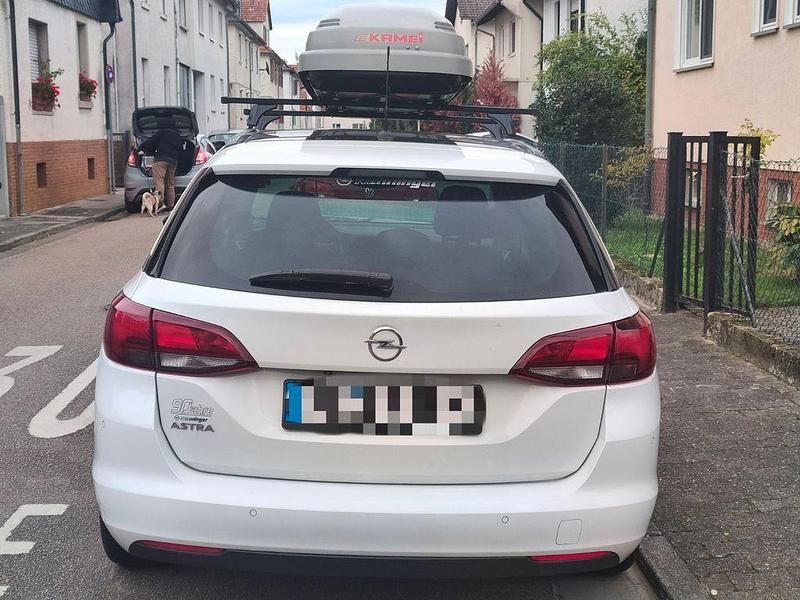 Gebraucht Opel Astra Edition 125 PS (91 kW) 2019 Weiß Kombi