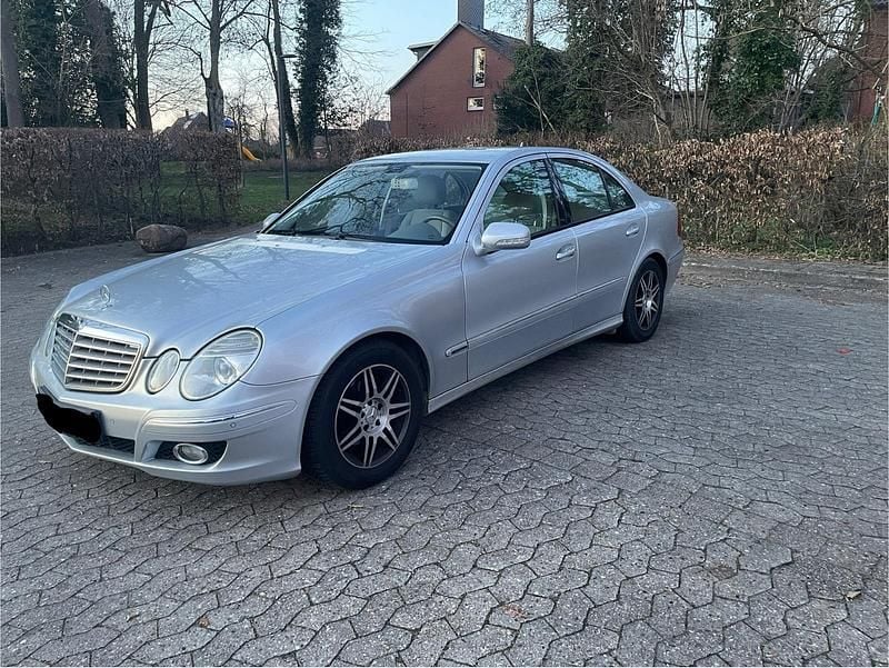 Gebraucht Mercedes E200 183 PS (134 kW) 2006 Limousine