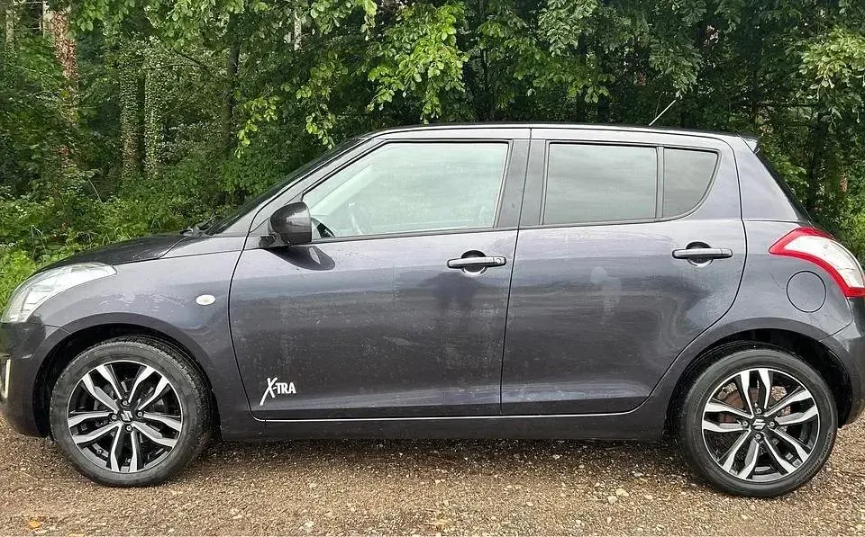 Gebraucht Suzuki Swift X-TRA 94 PS (69 kW) 2017 Andere farben Kleinwagen