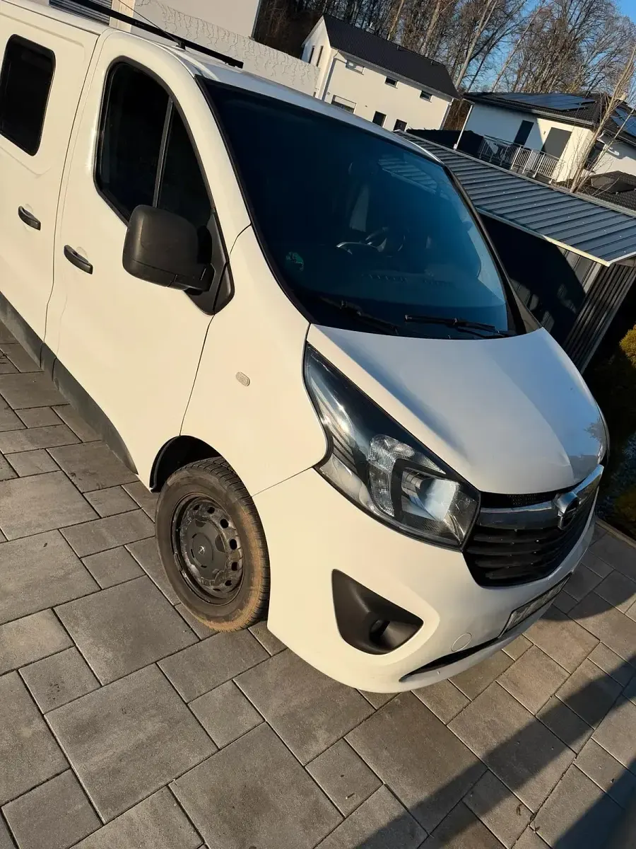 Gebraucht Opel Vivaro 90 PS (66 kW) 2015 Weiß Van / Kleinbus